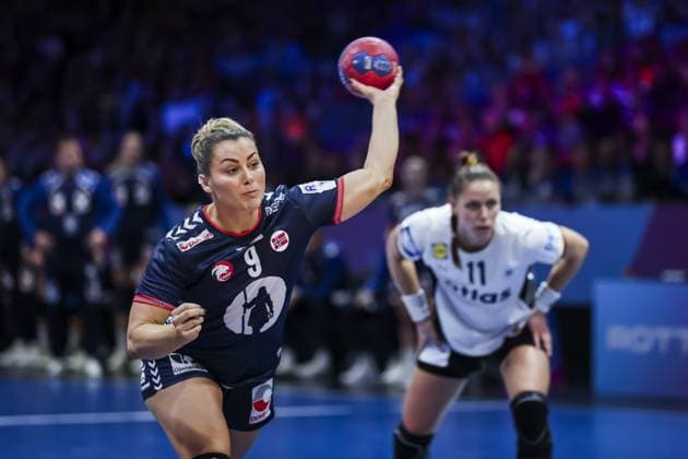 ROTTERDAM - Nora Mork (NOR) in action during the World Handball Championship final between Norway and Germany on December 14, 2025, in Ahoy Rotterdam, Netherlands. ANP IRIS VAN DEN BROEK xVIxANPxSportx xxANPxIVx 544869844 originalFilename: 544869844.jpg