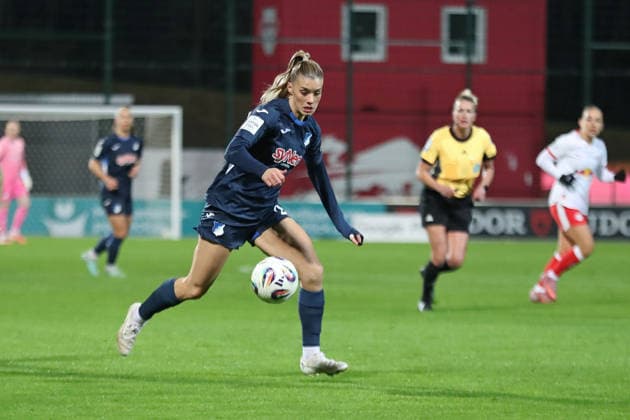 Google Pixel Frauen Bundesliga, RB Leipzig TSG Hoffenheim 14 12 2025 Selina Cerci 29, TSG Hoffenheim Fußball, Google Pixel Frauen Bundesliga, Saison 2025 2026, 13 Spieltag RB Leipzig vs TSG 1899 Hoffenheim am 14 12 2025, Trainingszentrum Cottaweg, Leipzig DFB REGULATIONS PROHIBIT ANY USE OF PHOTOGRAPHS AS IMAGE SEQUENCES AND OR QUASI VIDEO Copyright: xBEAUTIFULxSPORTS JanxKaeferx