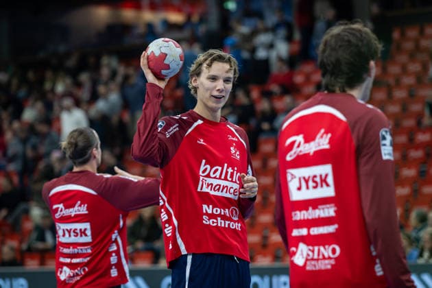 DAIKIN HBL SG Flensburg Handewitt vs Rhein Neckar Löwen 14 12 25 Thilo Knutzen Nr 34, SG Flensburg Handewitt at the warm up DAIKIN HBL SG Flensburg Handewitt vs Rhein Neckar Löwen, GP JOULE Arena on 14 12 25 Copyright: xBEAUTIFULxSPORTS MarioxM.xKobergx