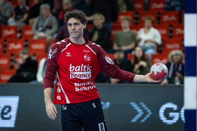 DAIKIN HBL SG Flensburg Handewitt vs Rhein Neckar Löwen 14 12 25 Niclas Kirkeløkke Nr 05, SG Flensburg Handewitt at the warm up DAIKIN HBL SG Flensburg Handewitt vs Rhein Neckar Löwen, GP JOULE Arena on 14 12 25 Copyright: xBEAUTIFULxSPORTS MarioxM.xKobergx