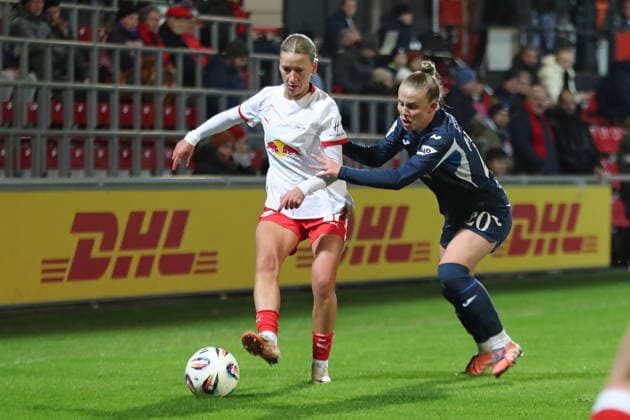 Google Pixel Women Bundesliga, RB Leipzig TSG Hoffenheim 14 12 2025 Marlene Müller 27, RB Leipzig vs Laura Gloning 20, TSG Hoffenheim Football, Google Pixel Women Bundesliga, Season 2025 2026, Matchday 13 RB Leipzig vs TSG 1899 Hoffenheim on 14 12 2025, Training Center Cottaweg, Leipzig DFB REGULATIONS PROHIBIT ANY USE OF PHOTOGRAPHS AS IMAGE SEQUENCES AND OR QUASI VIDEO Copyright: xBEAUTIFULxSPORTS JanxKaeferx
