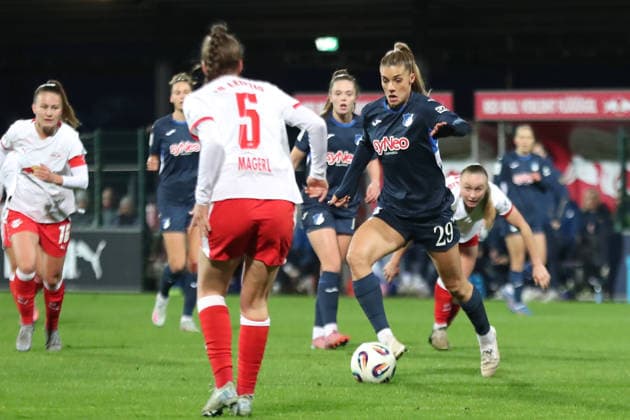 Google Pixel Frauen Bundesliga, RB Leipzig TSG Hoffenheim 14 12 2025 Selina Cerci 29, TSG Hoffenheim Fußball, Google Pixel Frauen Bundesliga, Saison 2025 2026, 13 Spieltag RB Leipzig vs TSG 1899 Hoffenheim am 14 12 2025, Trainingszentrum Cottaweg, Leipzig DFB REGULATIONS PROHIBIT ANY USE OF PHOTOGRAPHS AS IMAGE SEQUENCES AND OR QUASI VIDEO Copyright: xBEAUTIFULxSPORTS JanxKaeferx
