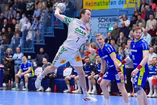14 12 2025, xydrx, Handball, 1 HBL, VfL Gummersbach SC Magdeburg, Schwalbe Arena Felix Claar SC Magdeburg 7 at the throw Photo xYannisxDreimannxPressefotoKochx Nordrhein Westfahlen Germany