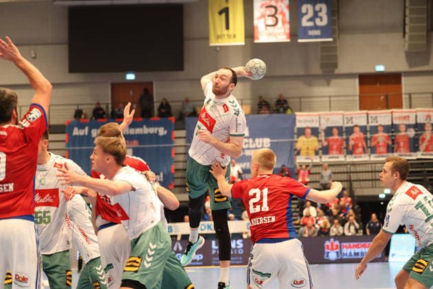 Handball Daikin Handball Bundesliga 2025 2026 Handball Sport Verein Hamburg vs GWD Minden Alexander Weck Minden ,successful goal throw, Sporthalle Hamburg Hamburg