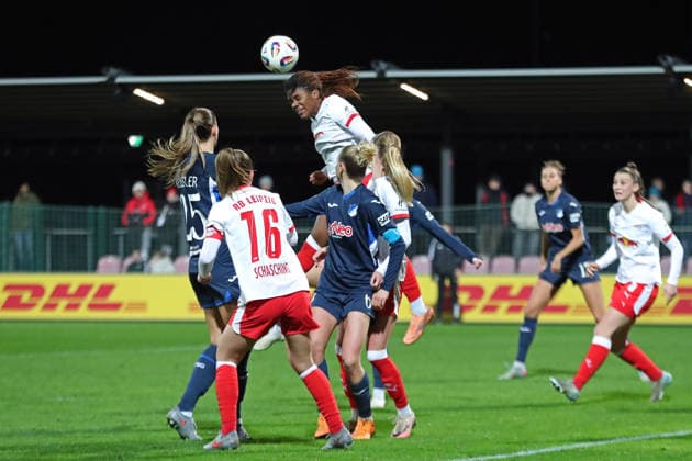 Google Pixel Women Bundesliga, RB Leipzig TSG Hoffenheim 14 12 2025 Delice Boboy 17, RB Leipzig saves by head Football, Google Pixel Women Bundesliga, Season 2025 2026, Matchday 13 RB Leipzig vs TSG 1899 Hoffenheim on 14 12 2025, Training Center Cottaweg, Leipzig DFB REGULATIONS PROHIBIT ANY USE OF PHOTOGRAPHS AS IMAGE SEQUENCES AND OR QUASI VIDEO Copyright: xBEAUTIFULxSPORTS JanxKaeferx