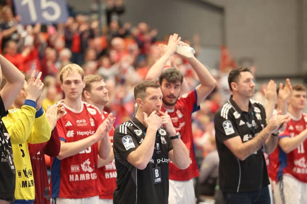 Handball Daikin Handball Bundesliga 2025 2026 Handball Sport Verein Hamburg vs GWD Minden Coach Torsten Jansen Hamburg ,front Sporthalle Hamburg Hamburg
