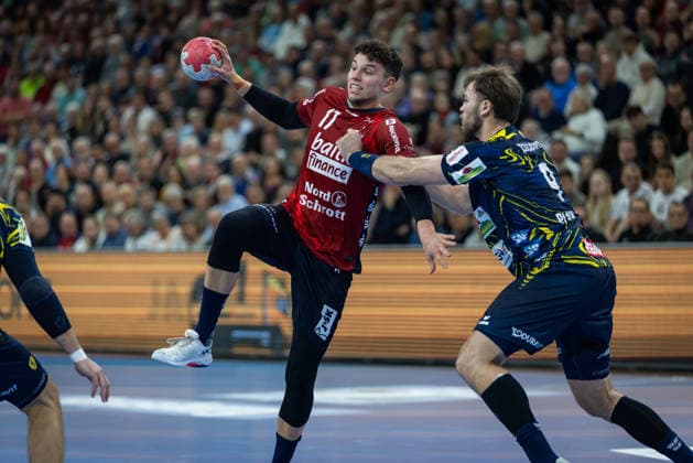 DAIKIN HBL SG Flensburg Handewitt vs Rhein Neckar Löwen 14 12 25 Marko Grgic Nr 17, SG Flensburg Handewitt vs Steven Plucnar Jacobsen Nr 09, Rhein Neckar Löwen DAIKIN HBL SG Flensburg Handewitt vs Rhein Neckar Löwen, GP JOULE Arena on 14 12 25 Copyright: xBEAUTIFULxSPORTS MarioxM.xKobergx