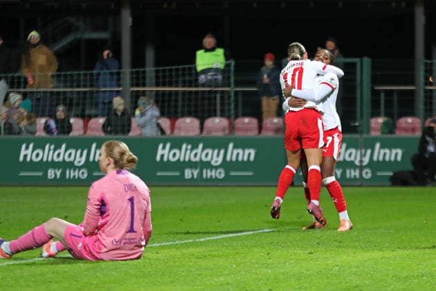 Google Pixel Frauen Bundesliga, RB Leipzig TSG Hoffenheim 14 12 2025 Delice Boboy 17, RB Leipzig cheers with Gina Chmielinski 10, RB Leipzig about her goal to equalize 2 2 Football, Google Pixel Frauen Bundesliga, Saison 2025 2026, 13 Spieltag RB Leipzig vs TSG 1899 Hoffenheim am 14 12 2025, Trainingszentrum Cottaweg, Leipzig DFB REGULATIONS PROHIBIT ANY USE OF PHOTOGRAPHS AS IMAGE SEQUENCES AND OR QUASI VIDEO Copyright: xBEAUTIFULxSPORTS JanxKaeferx