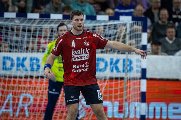 DAIKIN HBL SG Flensburg Handewitt vs Rhein Neckar Löwen 14 12 25 Johannes Golla No 04, SG Flensburg Handewitt directs the defense DAIKIN HBL SG Flensburg Handewitt vs Rhein Neckar Löwen, GP JOULE Arena on 14 12 25 Copyright: xBEAUTIFULxSPORTS MarioxM.xKobergx
