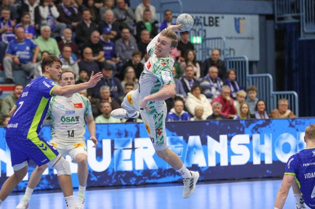 14 12 2025, xtgx, VfL Gummersbach SC Magdeburg v l Gisli Thorgeir Kristjansson Magdeburg, 10 throws goal, goal scorer, scores goal, scores the goal Gummersbach