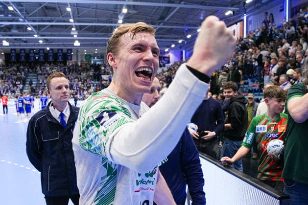 14 12 2025, xydrx, Handball, 1 HBL, VfL Gummersbach SC Magdeburg, Schwalbe Arena Gisli Kristjansson SC Magdeburg 10 celebrates the victory Photo xYannisxDreimannxPressefotoKochx Nordrhein Westfahlen Germany