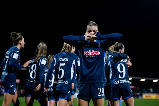 GER, RB Leipzig vs TSG 1899 Hoffenheim, Football Google Pixel Womens Bundesliga, Matchday 13, Season 2025 2026, 14 12 2025 DFB regulations prohibit any use of photographs as image sequences and or quasi video GER, RB Leipzig vs TSG 1899 Hoffenheim, Football Google Pixel Womens Bundesliga, Matchday 13, Season 2025 2026, 14 12 2025 Leipzig Copyright: xEibner-Pressefoto Memmlerx EP_MMR
