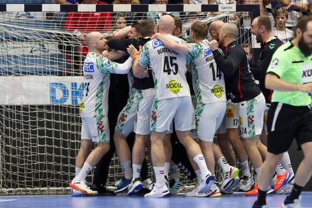 14 12 2025, xtgx, VfL Gummersbach SC Magdeburg v l Oscar Bergendahl Magdeburg, 54 plays with the number 45 on his back, jubilation over the victory, jubilation after the end of the game Gummersbach