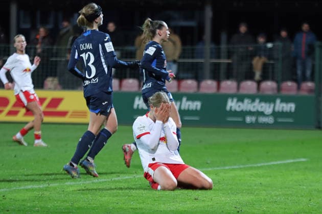 Google Pixel Womens Bundesliga, RB Leipzig TSG Hoffenheim 14 12 2025 Emilia Kiaer Asgeirsdottir 8, RB Leipzig slaps her hands in front of her face in disappointment after a missed chance Football, Google Pixel Womens Bundesliga, Season 2025 2026, Matchday 13 RB Leipzig vs TSG 1899 Hoffenheim on 14 12 2025, Training Center Cottaweg, Leipzig DFB REGULATIONS PROHIBIT ANY USE OF PHOTOGRAPHS AS IMAGE SEQUENCES AND OR QUASI VIDEO Copyright: xBEAUTIFULxSPORTS JanxKaeferx