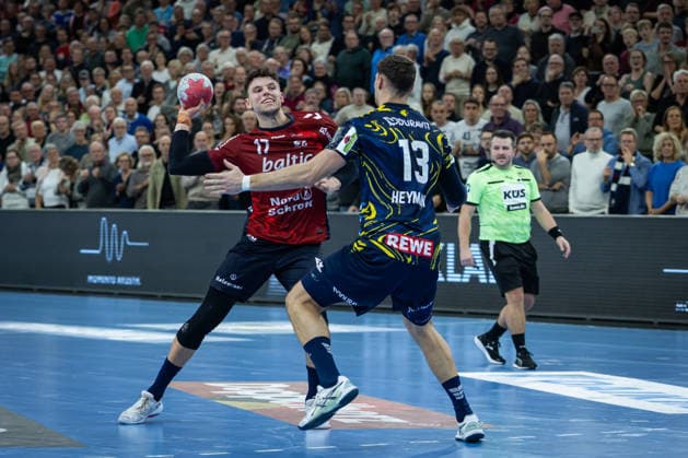 DAIKIN HBL SG Flensburg Handewitt vs Rhein Neckar Löwen 14 12 25 Marko Grgic No 17, SG Flensburg Handewitt vs Sebastian Heymann No 13, Rhein Neckar Löwen DAIKIN HBL SG Flensburg Handewitt vs Rhein Neckar Löwen, GP JOULE Arena on 14 12 25 Copyright: xBEAUTIFULxSPORTS MarioxM.xKobergx