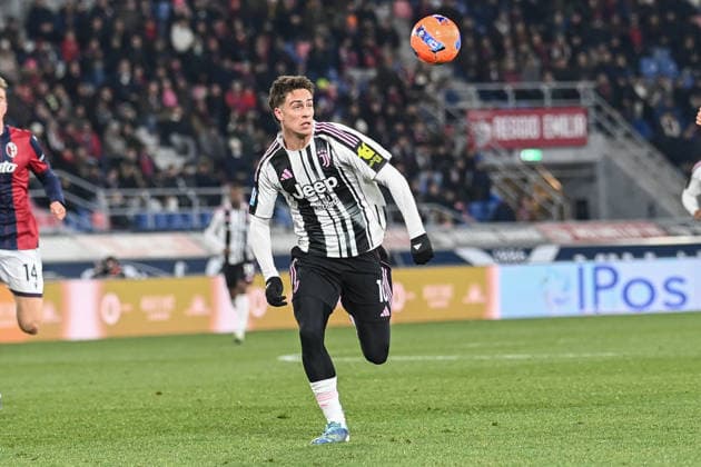 Kenan Yildiz (Juventus Fc) in action during Bologna FC vs Juventus FC, Italian soccer Serie A match in Bologna, Italy, December 14 2025  Copyright: xGianlucaxRicci IPAxSportx xipa-agency.netx xx IPA_69162158 IPA_Agency_IPA69162158