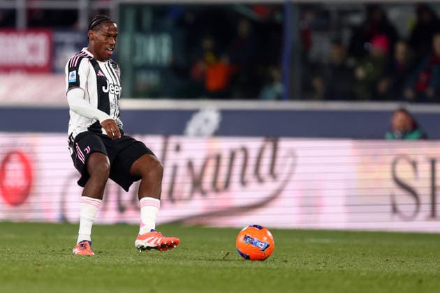 Jonathan David (Juventus Fc) controls the ball, Serie A, Bologna FC 1909 v Juventus Fc, Giovanni Zini, December 14, 2025, Bologna, Italy.