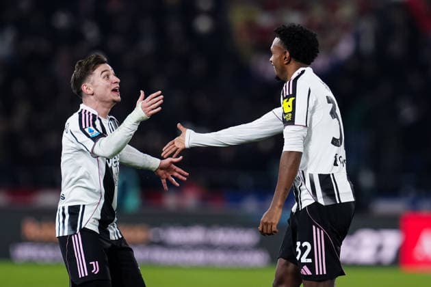 Bologna FC 1909 v Juventus FC - Serie A Enilive Juan Cabal of Juventus FC celebrates with Francisco Conceicao after scoring first goal during the serie Serie A Enilive match between Bologna FC 1909 and Juventus FC at Stadio Renato Dall™Ara on December 14, 2025 in Bologna, Italy Bologna Stadio Renato Dall Ara Bologna Italy Copyright: xGiuseppexMaffiax 251214_SerieA_Bologna-Juventusi_06300