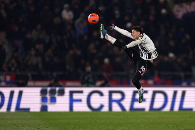 Serie A Bologna FC - Juventus Fc Kenan Yildiz of Juventus Fc in action during the Serie A match beetween Bologna FC and Juventus Fc at Stadio Renato Dall Ara on December 14 2025 in Bologna Italy . Bologna Stadio Renato Dall Ara Italy Copyright: xMarcoxCanonierox