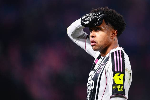 2025-12-14 Bologna FC 1909 v Juventus FC - Serie A BOLOGNA, ITALY - DECEMBER 14: Weston McKennie of Juventus FC looks on during the Serie A match between Bologna FC 1909 and Juventus FC at Renato Dall Ara Stadium on December 14, 2025 in Bologna, Italy. (Photo by Alberto Gandolfo BSR Agency) Bologna Italy Content not available for redistribution in The Netherlands directly or indirectly through any third parties. Copyright: xBSRxAgencyx