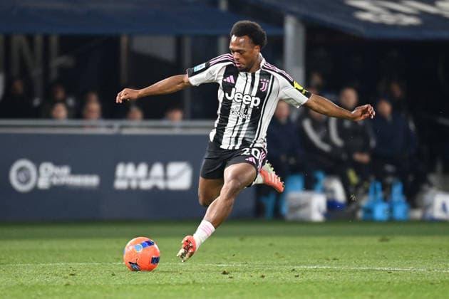 CALCIO - Serie A - Bologna FC vs Juventus FC Openda Lois (Juventus Fc) in action during Bologna FC vs Juventus FC, Italian soccer Serie A match in Bologna, Italy, December 14 2025 Bologna Italy  Copyright: xIPAxSport ABACAx