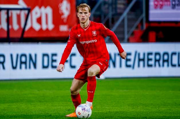 Mats Rots of FC Twente dribbles with the ball FC Twente v Go Ahead Eagles, Eredivisie, FC Twente 65 v Go Ahead Eagles, De Grolsch Veste Stadium, December 14, 2025, Enschede, Netherlands.