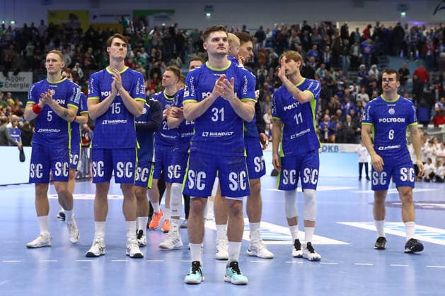 14 12 2025, xtgx, VfL Gummersbach SC Magdeburg v l Gummersbach by Kay Smits Gummersbach, 31 disappointed, looks disappointed, disappointed Gummersbach