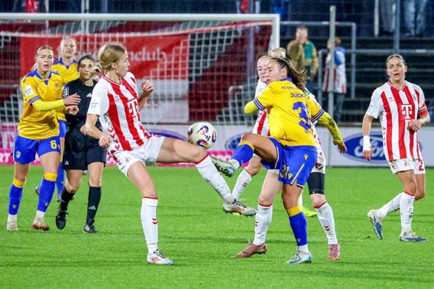 14 12 2025, xsscx, Frauen Fussball, 1 FC Koeln FC Carl Zeiss Jena, 1 Fussball Bundesliga, 13 Spieltag, Franz Kremer Stadion, Saison 2025 2026 Celina Degen 1 FC Koeln 5 im Zweikampf gegen Nelly Juckel FC Carl Zeiss Jena 31 DFB regulations prohibit any use of photographs as image sequences and or quasi video Photo xSandraxScherningxPressefotoKochx Nordrhein Westfalen Germany