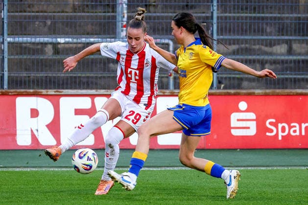 14 12 2025, xsscx, Frauen Fussball, 1 FC Koeln FC Carl Zeiss Jena, 1 Fussball Bundesliga, 13 Spieltag, Franz Kremer Stadion, Saison 2025 2026 Vanessa Leimenstoll 1 FC Koeln 29 im Zweikampf gegen Suya Haering FC Carl Zeiss Jena 5 DFB regulations prohibit any use of photographs as image sequences and or quasi video Photo xSandraxScherningxPressefotoKochx Nordrhein Westfalen Germany