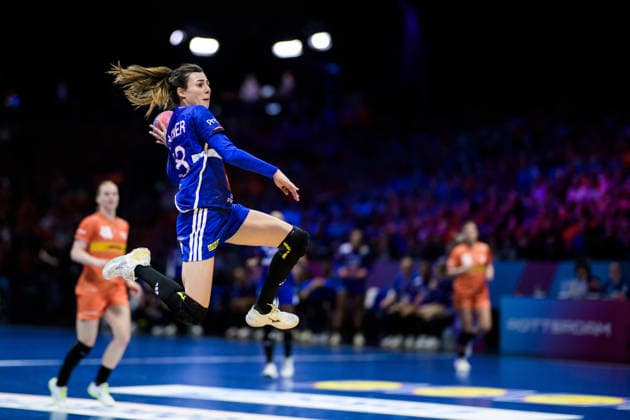 251214 Lucie Granier of France during the IHF Women s World Championship bronze medal match between France and Netherlands on December 14, 2025 in Rotterdam Photo Joel Marklund BILDBYRAN kod JM JM0757 bbeng handball handball handball vm handball vm handbolls vm ihf handball world championship world handball championship 2025 world championship 2025 bronsmatch bronze medal game frankrike nederländerna france netherlands dam  Copyright: JOELxMARKLUND BB251214JM135