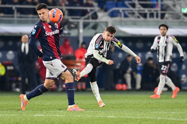 CALCIO - Serie A - Bologna FC vs Juventus FC Conceicao Francisco (Juventus Fc) shooting on goal during Bologna FC vs Juventus FC, Italian soccer Serie A match in Bologna, Italy, December 14 2025 Bologna Italy  Copyright: xIPAxSport ABACAx