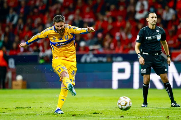 LIGA BBVA MX 2025 LIGA BBVA MX 2025 TOLUCA VS TIGRES UANL 14122025 TOLUCA, ESTADO DE MEXICO Action photo of Andre Pierre Gignac 10 of Tigres UANL, during final game of the Torneo de Apertura 2025 of the BBVA Liga MX, held at the Estadio Nemesio Diez of Toluca, Estado de Mexico, against Diablos Rojos del Toluca Action photo of Andre Pierre Gignac 10 of Tigres UANL, during final game of the Apertura 2025 of the BBVA Liga MX, held at the Estadio Nemesio Diez of Toluca, Estado de Mexico, against Diablos Rojos del Toluca PHOTO BY IMAGENSHOP AGENCIA FOTOGRAFICA TOLUCA ESTADO DE MEXICO MEXICO Copyright: xIMAGENSHOPxAGENCIAxFOTOGRAFICAx