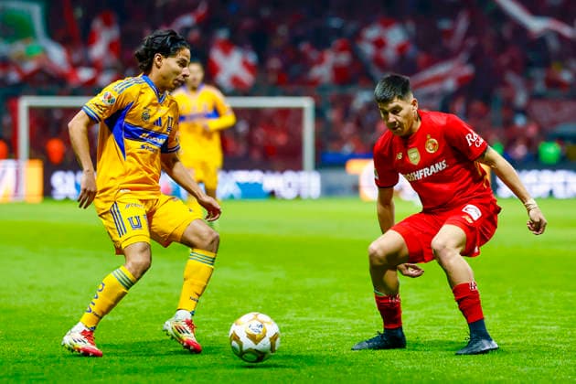 LIGA BBVA MX 2025 LIGA BBVA MX 2025 TOLUCA VS TIGRES UANL 14122025 TOLUCA, ESTADO DE MEXICO Action photo of Diego Lainez L of Tigres UANL, during final game of the Torneo de Apertura 2025 of the BBVA Liga MX, held at the Estadio Nemesio Diez of Toluca, Estado de Mexico Action photo of Diego Lainez I of Tigres UANL, during final game of the Torneo Apertura 2025 of the BBVA Liga MX, held at the Estadio Nemesio Diez of Toluca, State of Mexico PHOTO BY IMAGENSHOP AGENCIA FOTOGRAFICA TOLUCA ESTADO DE MEXICO MEXICO Copyright: xIMAGENSHOPxAGENCIAxFOTOGRAFICAx
