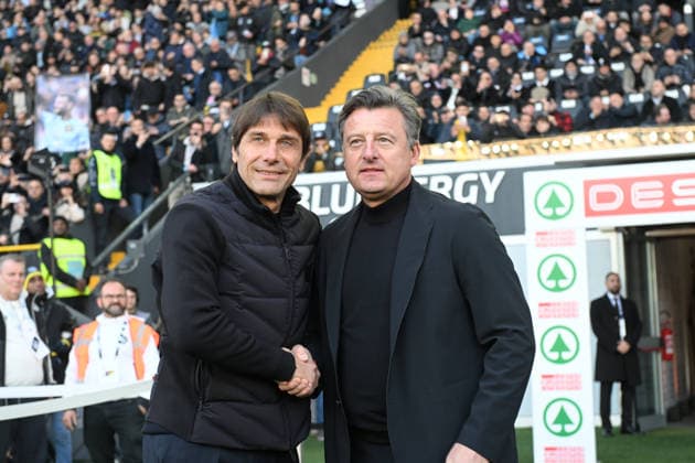 (251215) -- UDINE, Dec. 15, 2025 -- Udinese s head coach Kosta Runjaic (R) poses with Napoli s head coach Antonio Conte before a Serie A football match between Udinese and Napoli in Udine, Italy, Dec.14, 2025. (Photo by Xinhua) (SP)ITALY-UDINE-FOOTBALL-SERIE A- UDINESE VS NAPOLI DiegoxPetrussi 