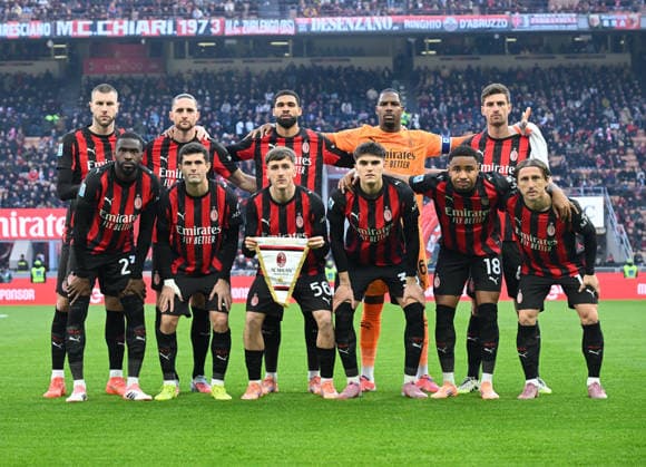 (251215) -- MILAN, Dec. 15, 2025 -- AC Milan s starting players pose for a photo before a Serie A football match between AC Milan and Sassuolo in Milan, Italy, Dec. 14, 2025. (Photo by Xinhua) (SP)ITALY-MILAN-FOOTBALL-SERIE A-AC MILAN VS SASSUOLO AlbertoxLingria 