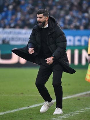 Coach Miron Muslic FC Schalke 04 14 12 2025, Football 2 Bundesliga, Season 2025 2026, 16 Matchday, FC Schalke 04 1 FC Nürnberg 1 0 DFL regulations prohibit any use of photographs as image sequences and or quasi video Gelsenkirchen Veltins Arena Nordrhein Westfalen Germany Team2