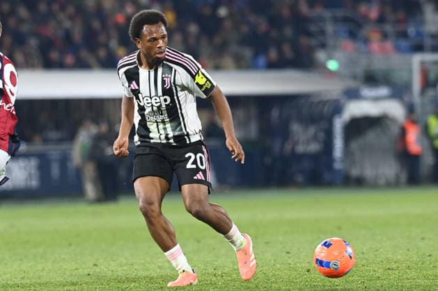 Openda Lois (Juventus Fc) in ACTION during Bologna FC vs Juventus FC, Italian soccer Serie A match in Bologna, Italy, December 14 2025  Copyright: xGianlucaxRicci IPAxSportx xipa-agency.netx xx IPA_69176819 IPA_Agency_IPA69176819