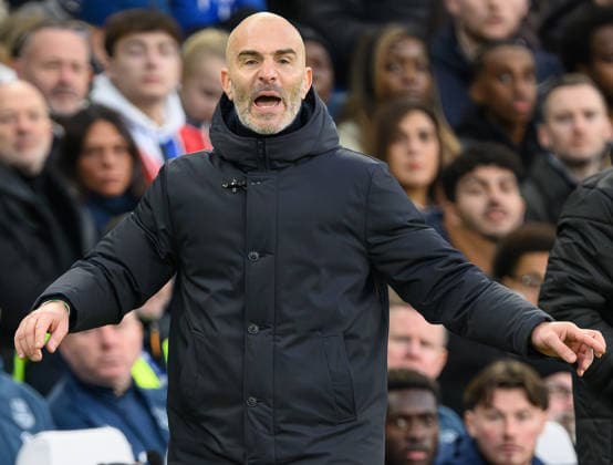 13 December 2025 - Chelsea v Everton - Premier League - Stamford Bridge - London. 13 DECEMBER 2025 - LONDON Chelsea v Everton - Premier League - Stamford Bridge - London. Chelsea Manager Enzo Maresca. Picture : Mark Pain LONDON England  Copyright: xMarkxPainx