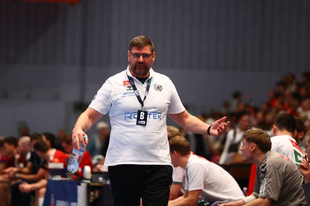 Handball I Men I Season 2025 2026 I Bundesliga I 17 Matchday I HSV Hamburg GWD Minden I 14 12 2025 Aaron Ziercke GWD Minden Hamburg Alsterdorfer Sporthalle Hamburg Germany Copyright: xLobeca RalfxHomburgx