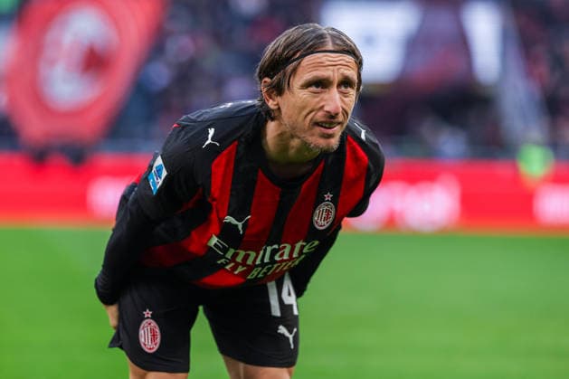 Luka Modric of AC Milan looks on during Serie A 2025 26 football match between AC Milan and US Sassuolo at San Siro Stadium in Milan  Copyright: xFabrizioxCarabelli IPAxSportx xipa-agency.netx xx IPA_69186235 IPA_Agency_IPA69186235