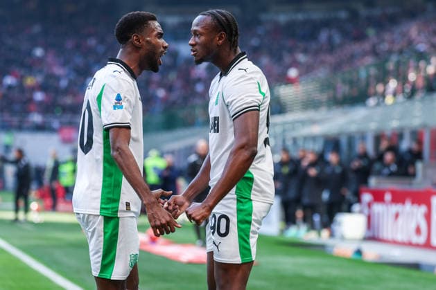 Ismael Kenneth Kone of US Sassuolo celebrates after scoring a goal with Alieu Fadera of US Sassuolo during Serie A 2025 26 football match between AC Milan and US Sassuolo at San Siro Stadium in Milan  Copyright: xFabrizioxCarabelli IPAxSportx xipa-agency.netx xx IPA_69186322 IPA_Agency_IPA69186322