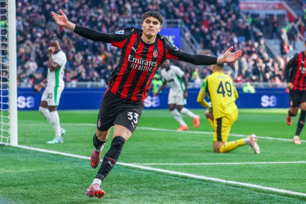 Davide Bartesaghi of AC Milan celebrates after scoring a goal during Serie A 2025 26 football match between AC Milan and US Sassuolo at San Siro Stadium in Milan  Copyright: xFabrizioxCarabelli IPAxSportx xipa-agency.netx xx IPA_69186468 IPA_Agency_IPA69186468