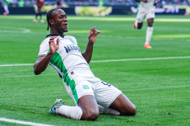 Ismael Kenneth Kone of US Sassuolo celebrates after scoring a goal during Serie A 2025 26 football match between AC Milan and US Sassuolo at San Siro Stadium in Milan  Copyright: xFabrizioxCarabelli IPAxSportx xipa-agency.netx xx IPA_69186306 IPA_Agency_IPA69186306