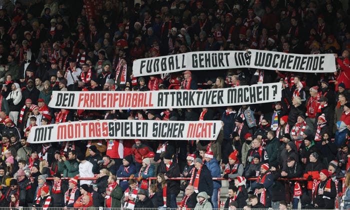 Poster, banner of the Union fans Football belongs in the weekend make womens soccer more attractive with Monday matches certainly not Sport Football Football Women Womens Bundesliga 13 Matchday Season 2025 2026 15 12 2025 1 FC Union Berlin vs SG Eintracht Frankfurt SGE DFL regulations prohibit any use of photographs as image sequences and or quasi video