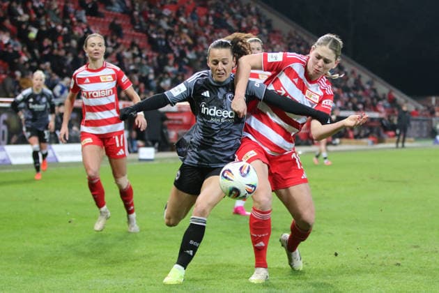 15 12 2025 Soccer Women 2025 2026 Google Pixel Women Bundesliga 13 Matchday 1 FC Union Berlin SG Eintracht Frankfurt Stadion an der alten Försterei Berlin Hayley Raso Eintracht, 7, gray in duel with Berlin Berlin Germany