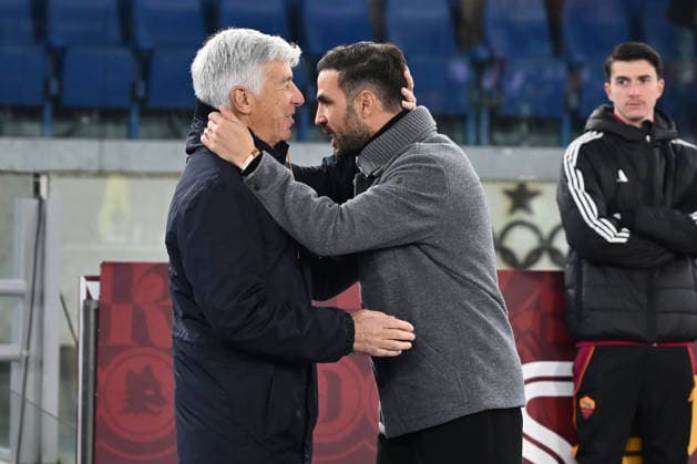 Gian Piero Gasperini, coach of A.S. Roma, and Cesc Fabregas coach of Como 1907 participates in the 15th day of the Serie A Championship between A.S. Roma and Como 1907 at the Olympic Stadium on December 15, 2025 in Rome, Italy.  Copyright: xDomenicoxCippitelli IPAxSportx xipa-agency.netx xx IPA_69194516 IPA_Agency_IPA69194516