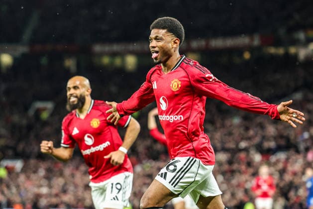 Premier League Manchester United, ManU v Bournemouth Amad Diallo of Manchester Untied celebrates his goal to make it 1-0 during the Premier League match Manchester United vs Bournemouth at Old Trafford, Manchester, United Kingdom, 15th December 2025 (Photo by Mark Cosgrove News Images) Manchester Old Trafford Greater Manchester United Kingdom Copyright: xMarkxCosgrove NewsxImagesx