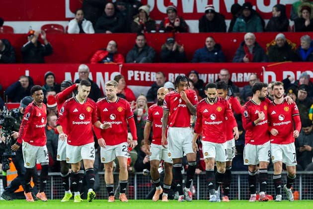 Manchester United, ManU v AFC Bournemouth, Premier League Manchester United midfielder Amad Diallo (16) scores a GOAL 1-0 and celebrates during the Manchester United v AFC Bournemouth Premier League match at Old Trafford, Manchester, England on 15 December 2025 Credit: Phil Duncan Every Second Media Editorial use only. All images are copyright Every Second Media Limited. No images may be reproduced without prior permission. All rights reserved. Premier League and Football League images are subject to licensing agreements with Football DataCo Limited. see https: www.football-dataco.com Copyright: xIMAGO EveryxSecondxMediax ESM-1710-0017 PhilxDuncanx xEveryxSecondxMediax