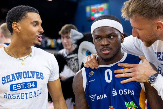 TJ Crockett Jr ROSTOCK SEAWOLVES, 00 , GER, Rostock Seawolves vs MHP Riesen Ludwigsburg, easycredit BBL, Basketball, Bundesliga, Matchday 10, Season 2025 2026, 15 12 2025 GER, Rostock Seawolves vs MHP Riesen Ludwigsburg, easycredit BBL, Basketball, Bundesliga, Matchday 10, Season 2025 2026, 15 12 2025 Rostock Copyright: xEibner-Pressefoto DenverxEhrlichx EP_DEH