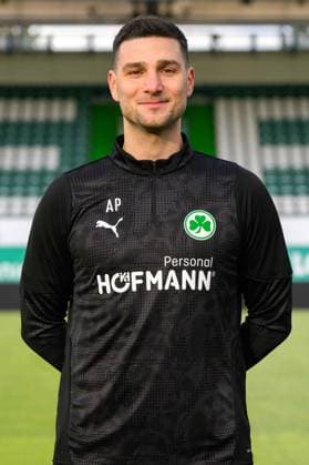 16 12 2025 SpVgg Greuther Fürth Kleeblatt Spielvereinigung 2 Soccer Bundesliga Season 2025 2026 Photo appointment Portrait appointment Presentation Press appointment Single photo Single photo Portrait Portrait Headshot Aleksandro Petrovic Co Coach SpVgg Greuther Fürth